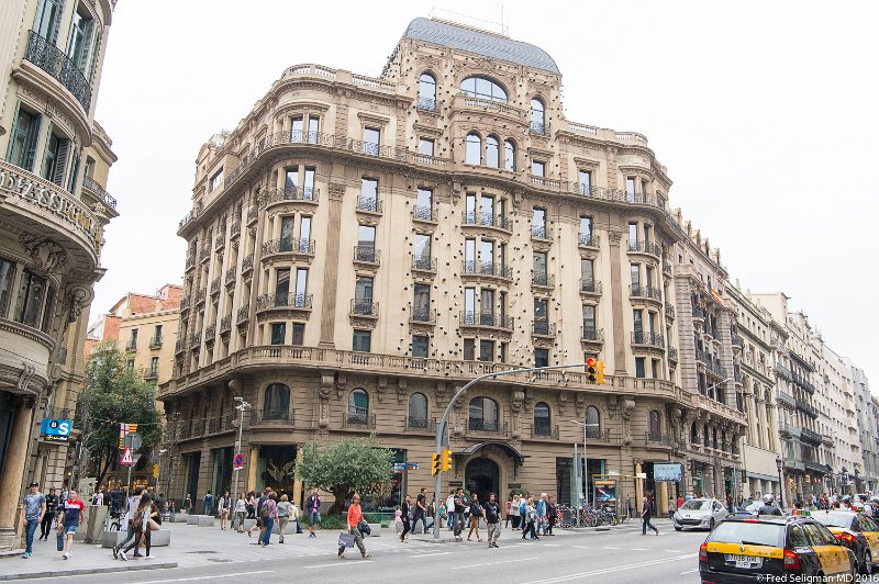 20160528_182613 D4S.jpg - Building, Laietana Way, Old town, Barcelona